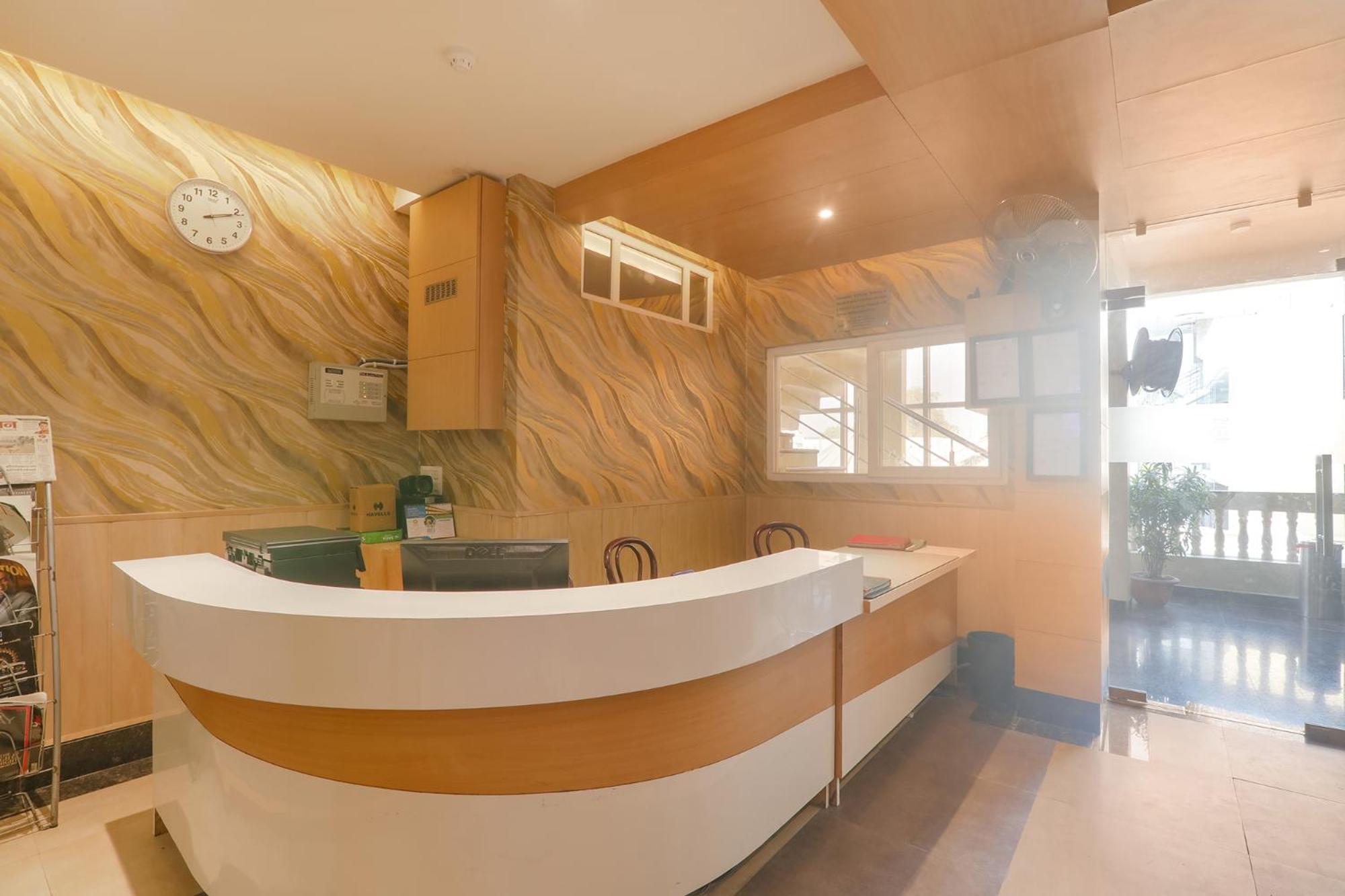 Fabhotel Raghubar Kripa Lucknow Buitenkant foto