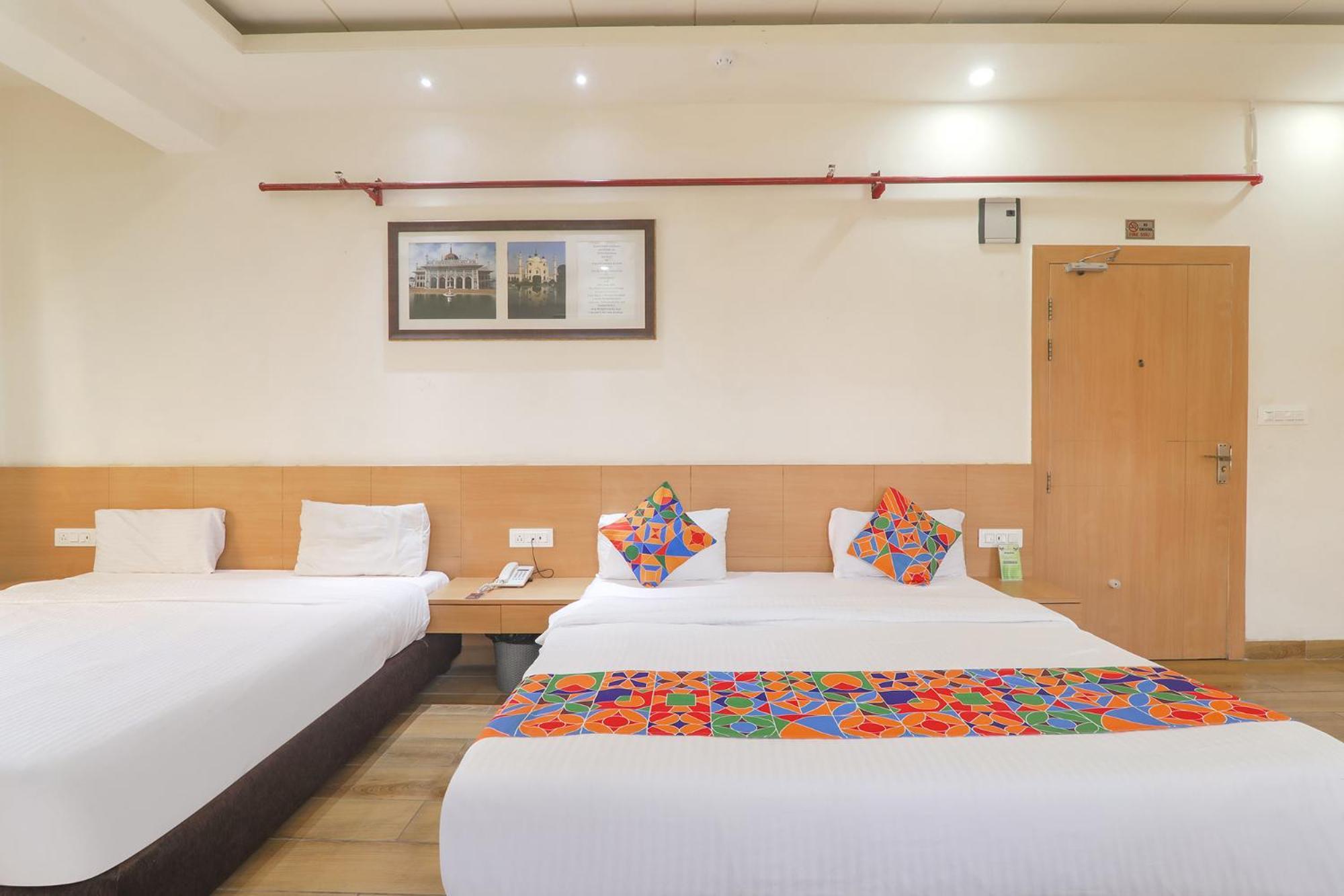 Fabhotel Raghubar Kripa Lucknow Buitenkant foto